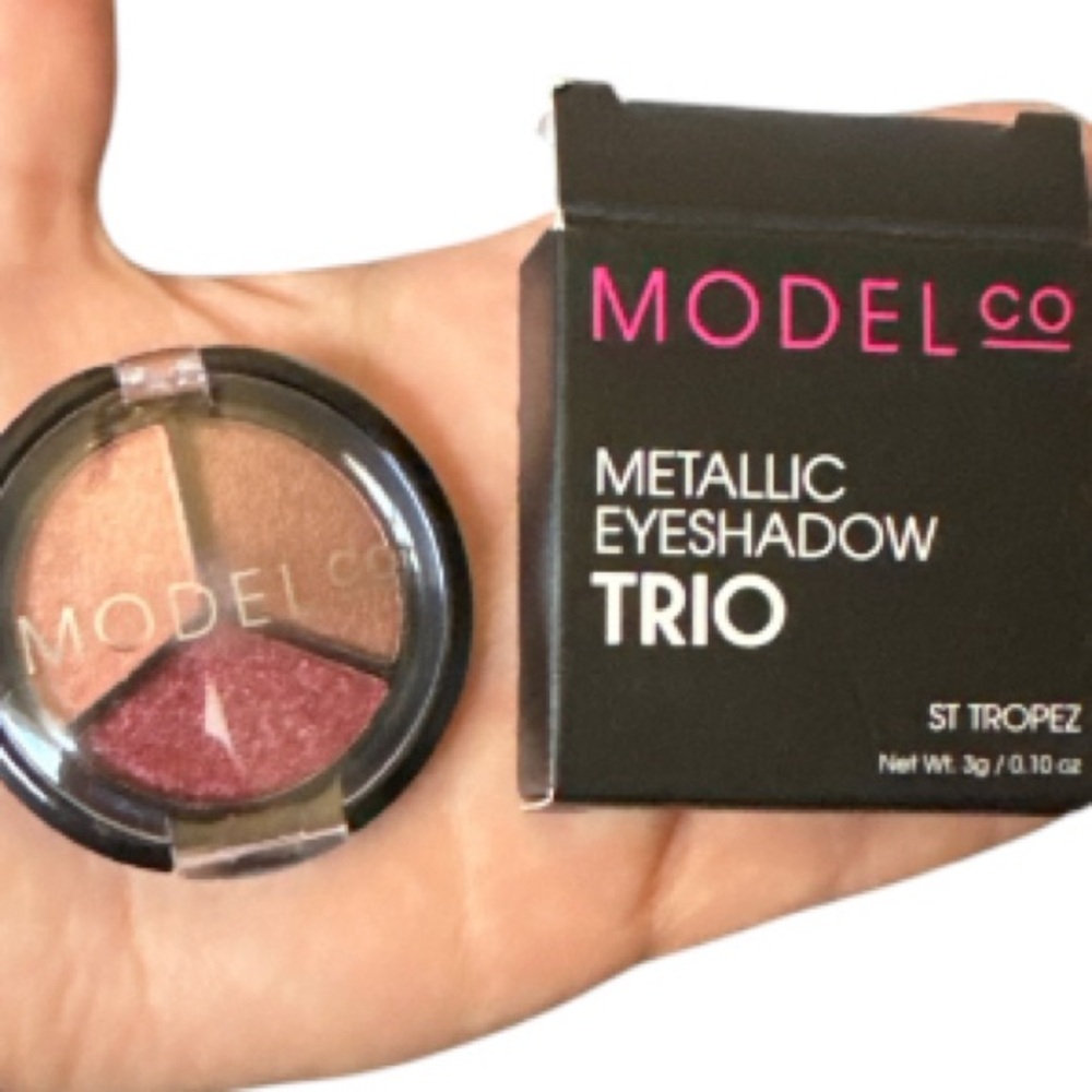 Model Co Eye shadow trios St Tropez new in box